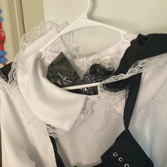 Black and White Lolita Winter Maid Cosplay (3XL) - Picture 3 of 4